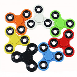 Third Generation Plastic Hand Tri-Spinner